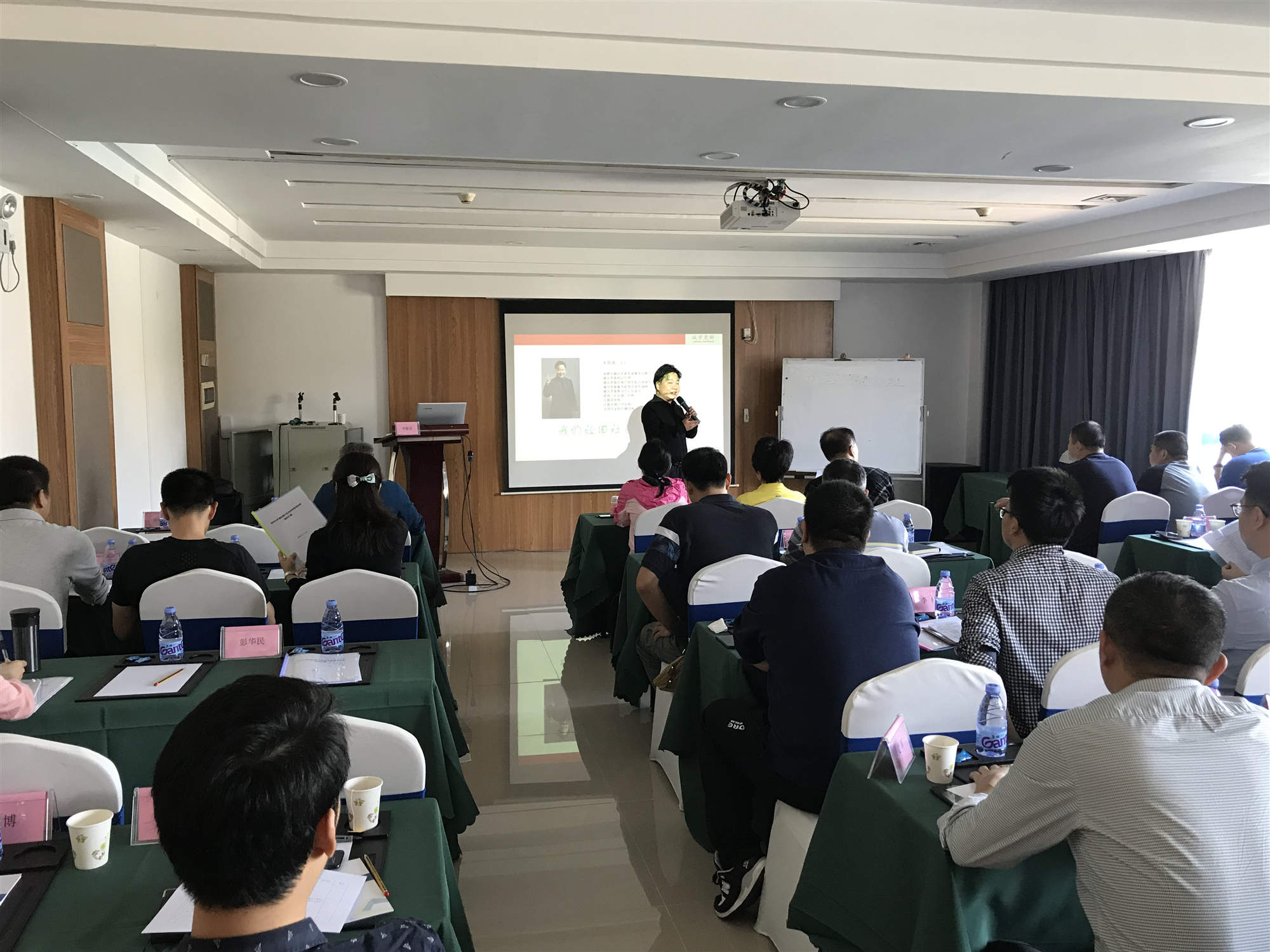 微信图片_20181122110501_副本.jpg